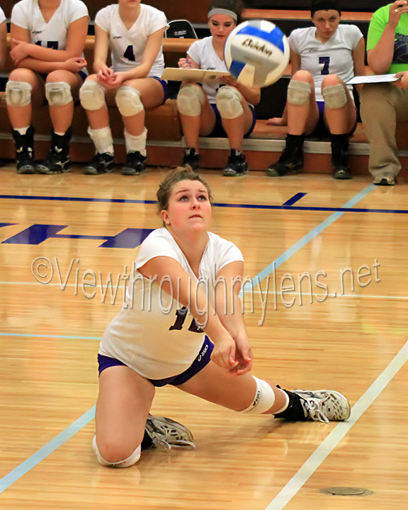 Cloquet's Kendra Pallin makes a dig for the 'Jacks