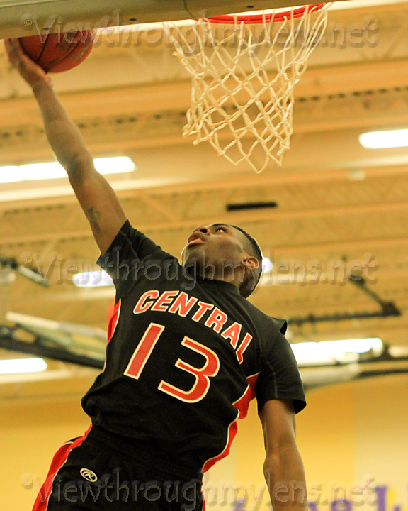 St. Paul Central’s Rayeon Williams makes a layup in the Wood City Classic.