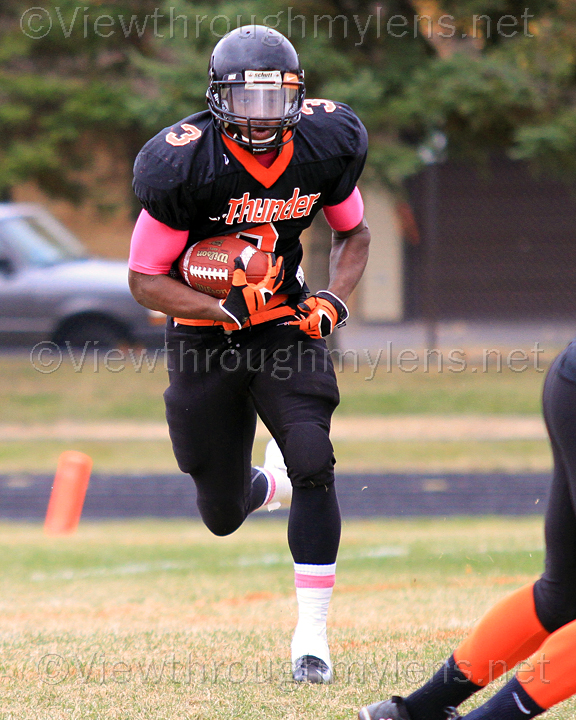 James Griffin carries the ball for the Thunder on Saturday.